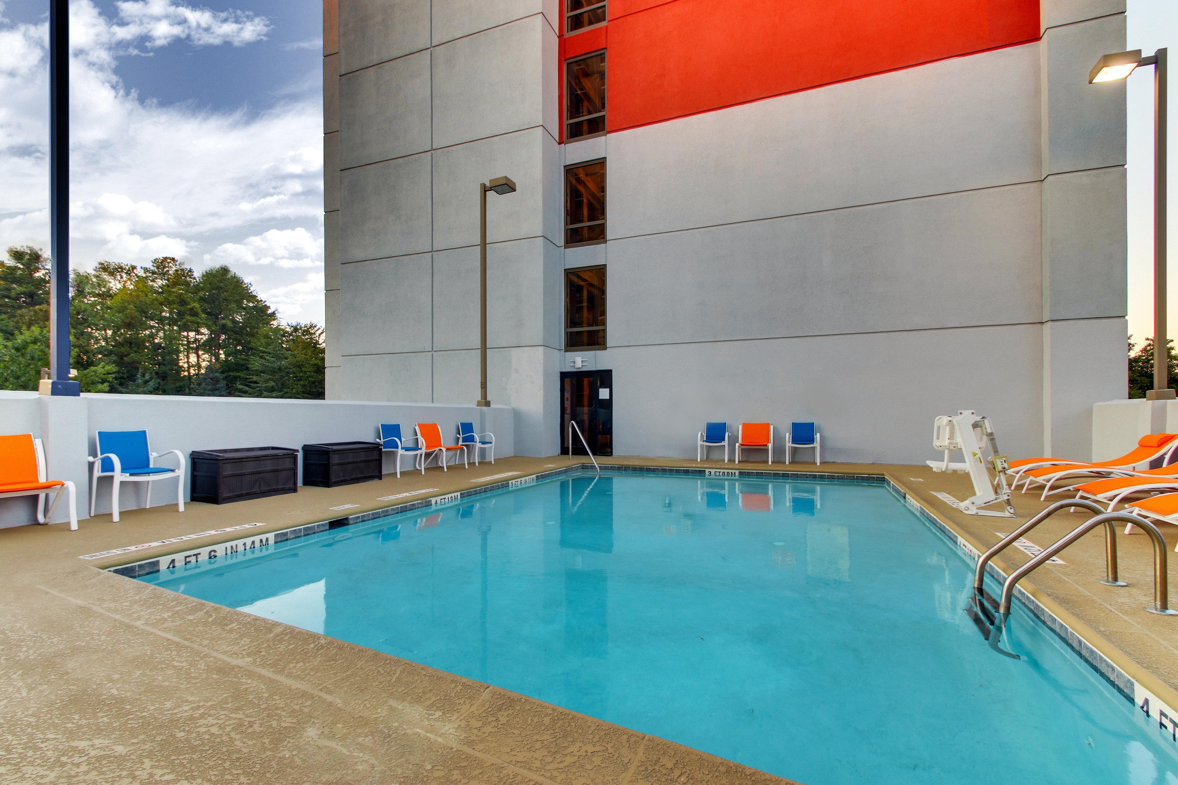 Holiday Inn Express & Suites Atlanta Perimeter Mall Hotel By Ihg Sandy Springs Kültér fotó