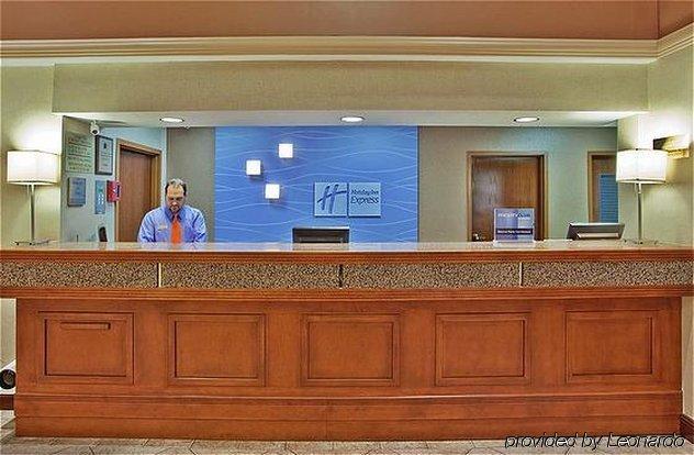 Holiday Inn Express & Suites Atlanta Perimeter Mall Hotel By Ihg Sandy Springs Beltér fotó