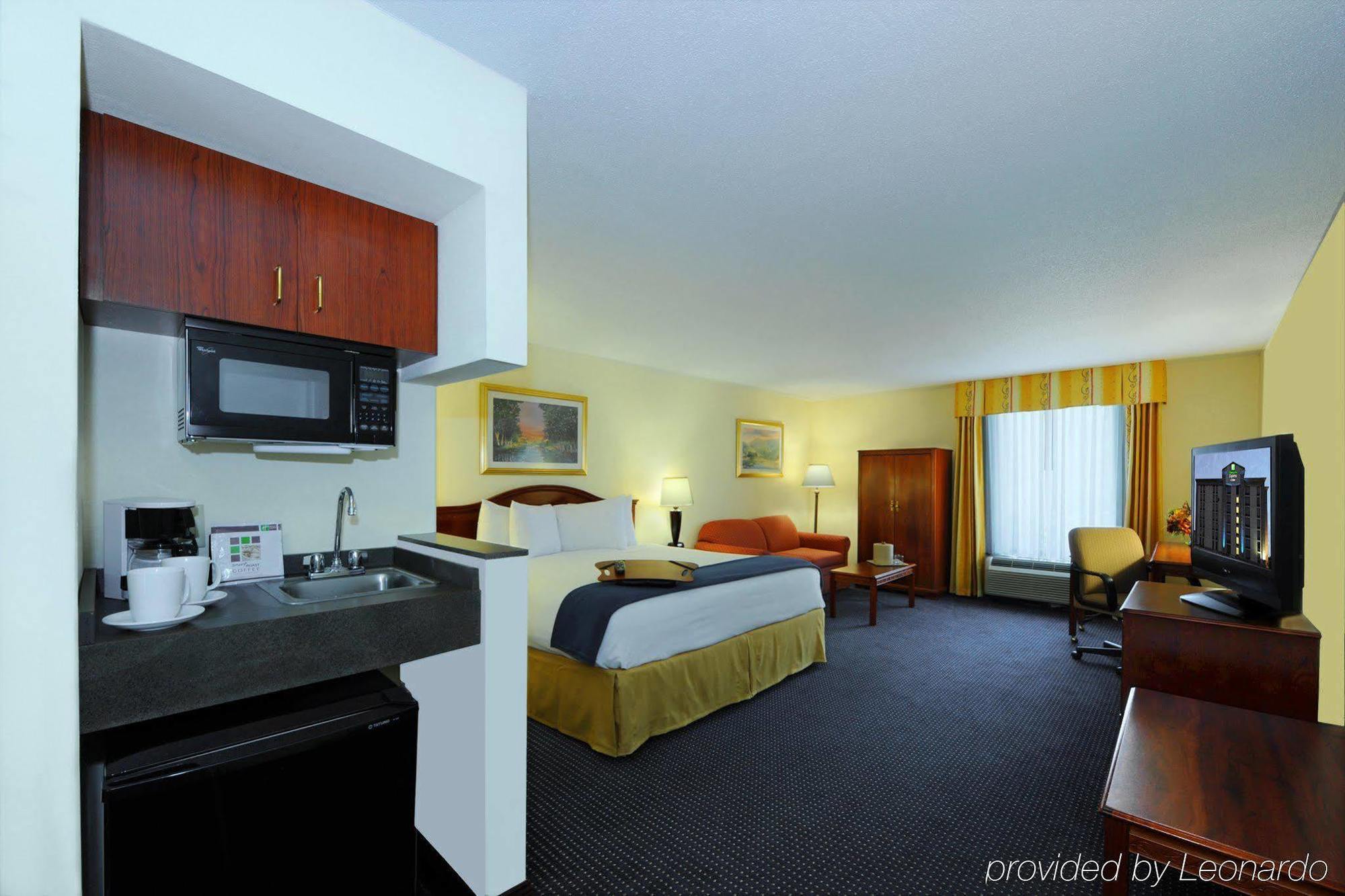 Holiday Inn Express & Suites Atlanta Perimeter Mall Hotel By Ihg Sandy Springs Szoba fotó