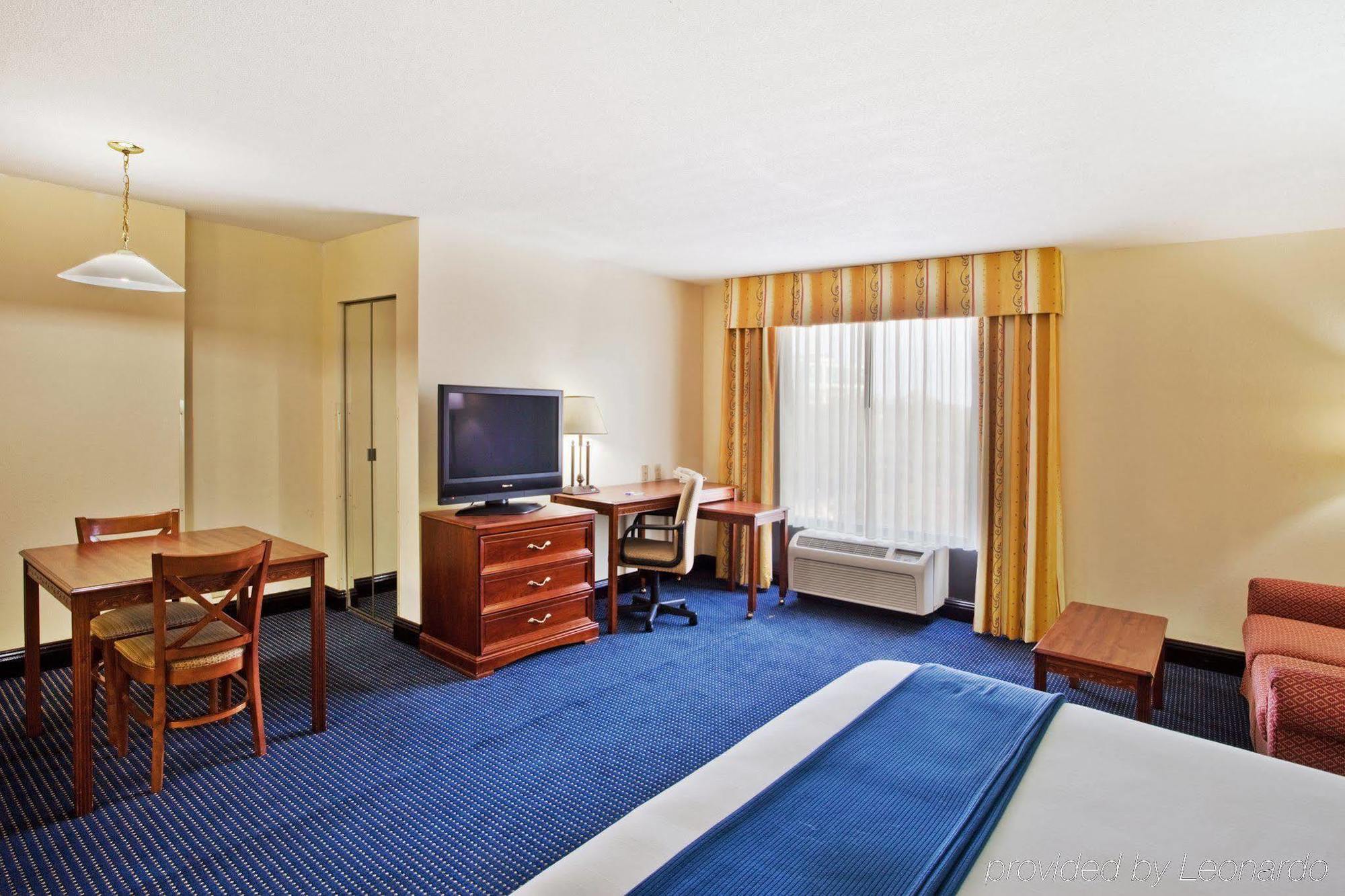Holiday Inn Express & Suites Atlanta Perimeter Mall Hotel By Ihg Sandy Springs Szoba fotó
