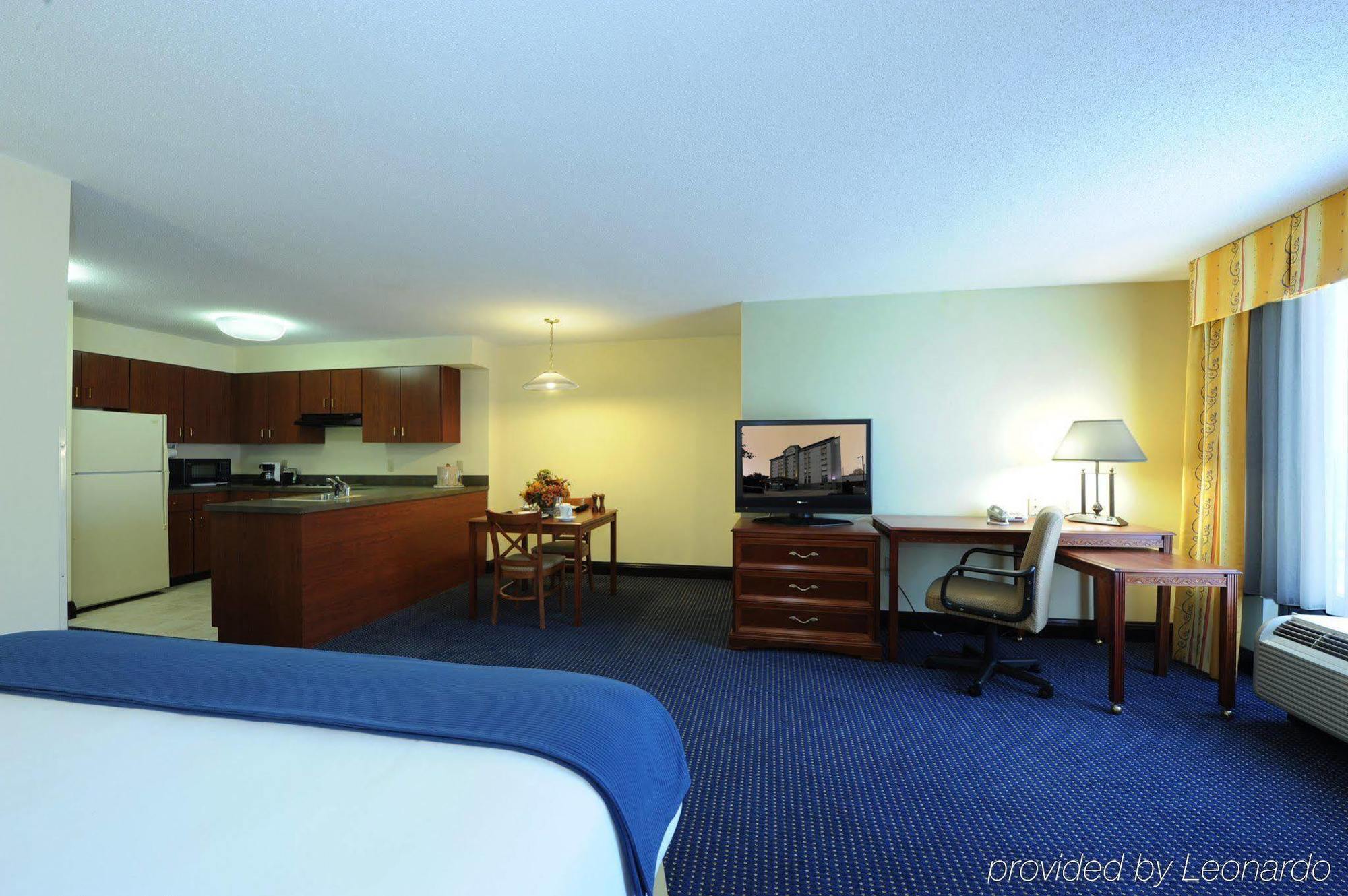Holiday Inn Express & Suites Atlanta Perimeter Mall Hotel By Ihg Sandy Springs Szoba fotó